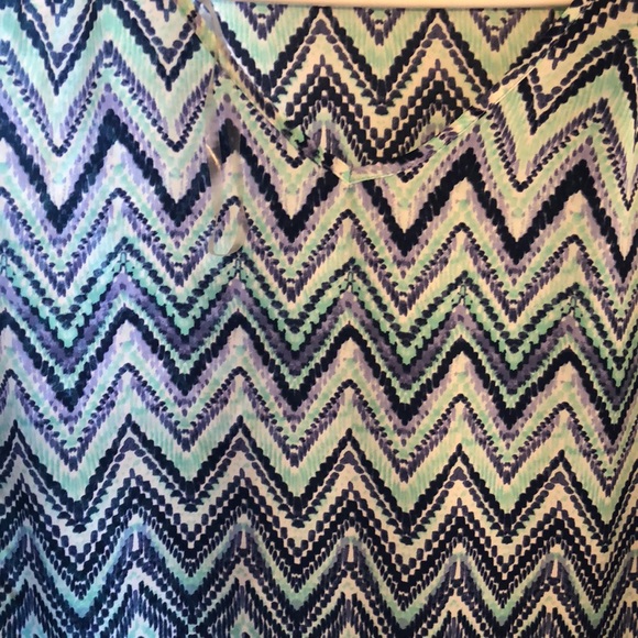 Chevron Patterned Blouse - Picture 3 of 3